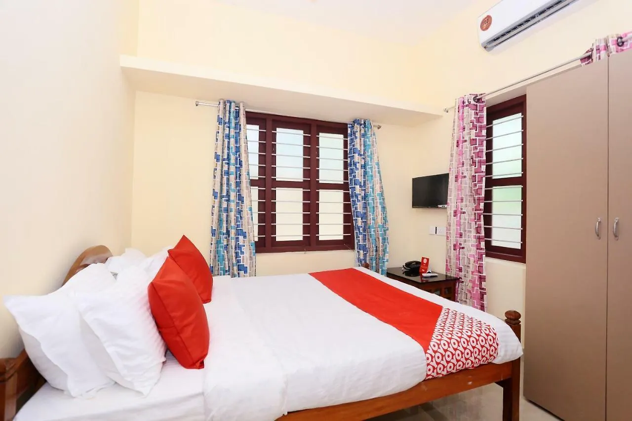Peace Rooms Trivandrum Trippapur Indien